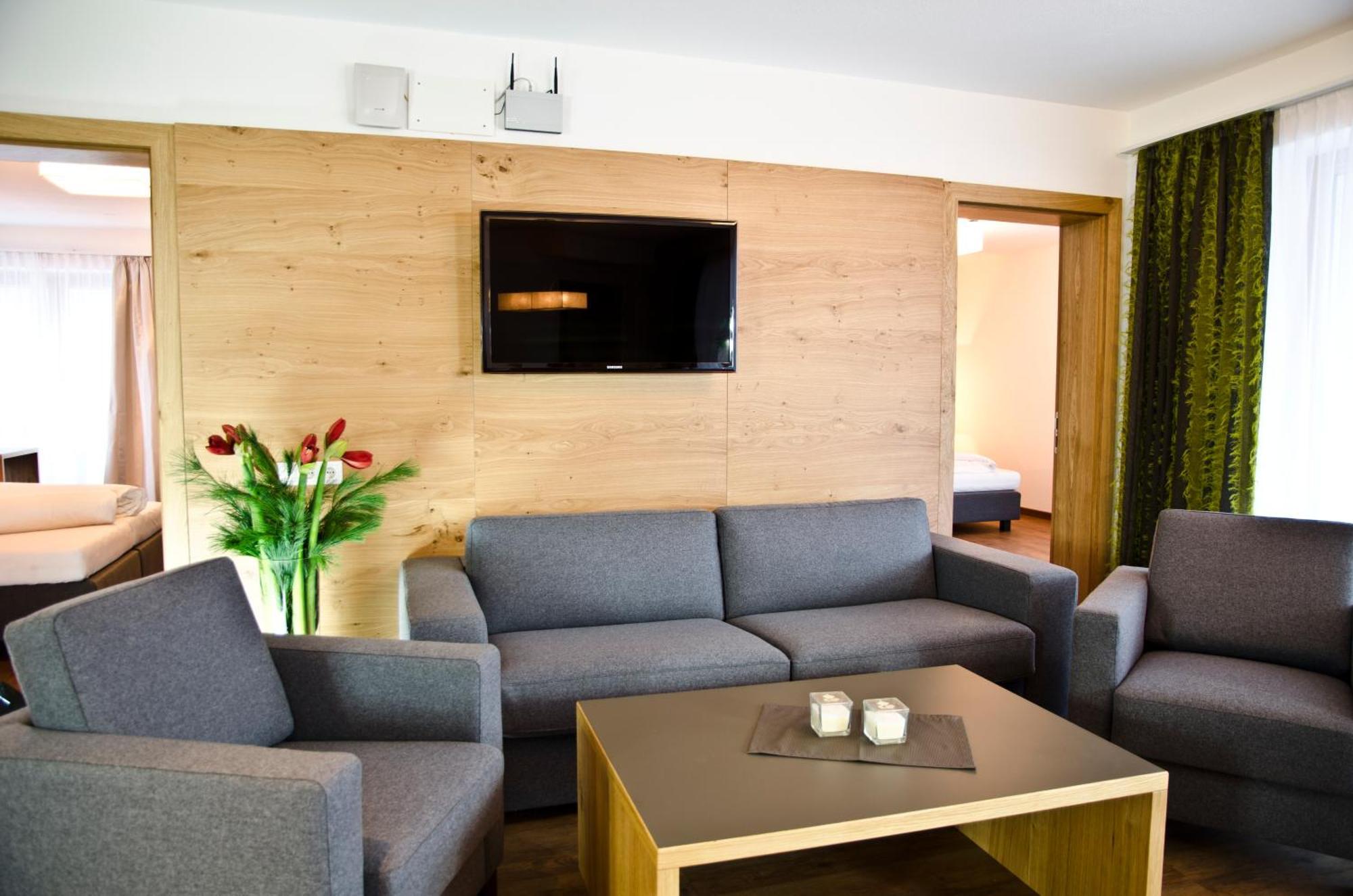 Hotel Garni Alpenland Ischgl Exterior photo