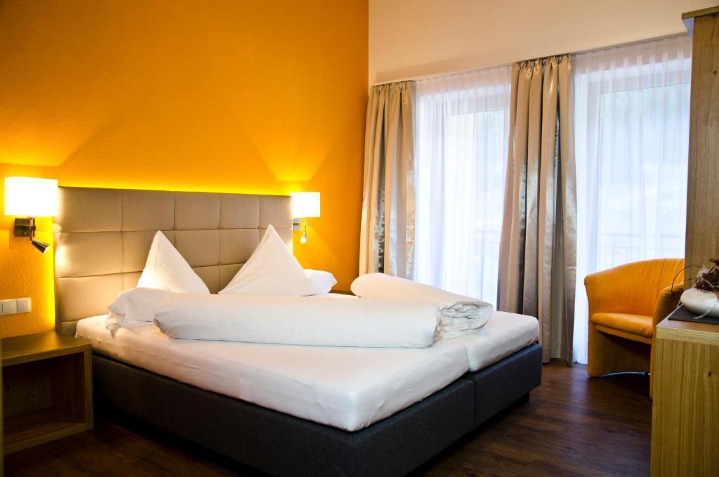 Hotel Garni Alpenland Ischgl Room photo