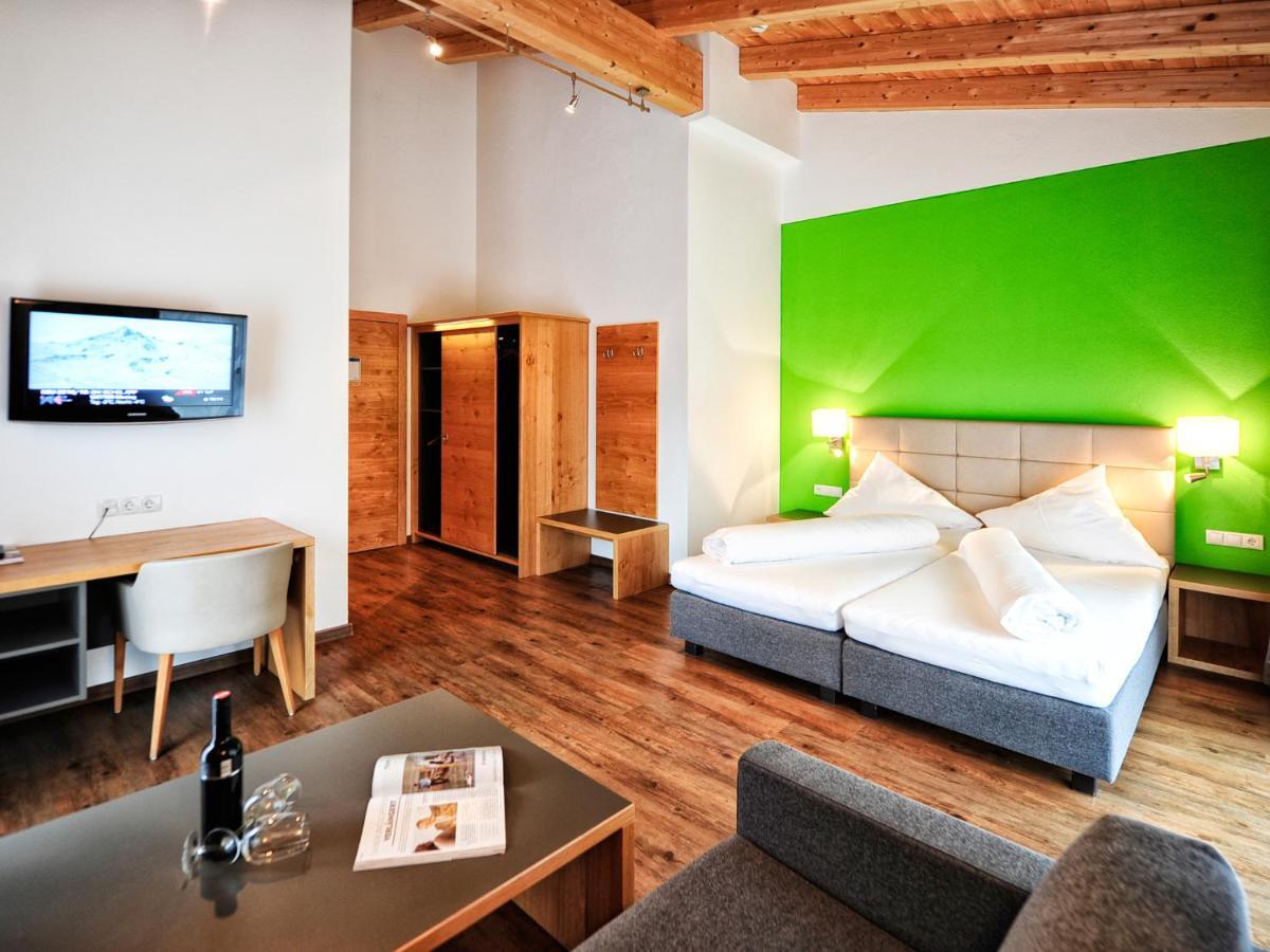 Hotel Garni Alpenland Ischgl Exterior photo